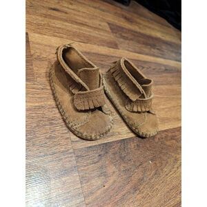 Minnetonka leather baby moccasins size 2